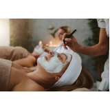 clínica especializada em dia de beleza com massagem para debutante Vila Marisa Mazzei
